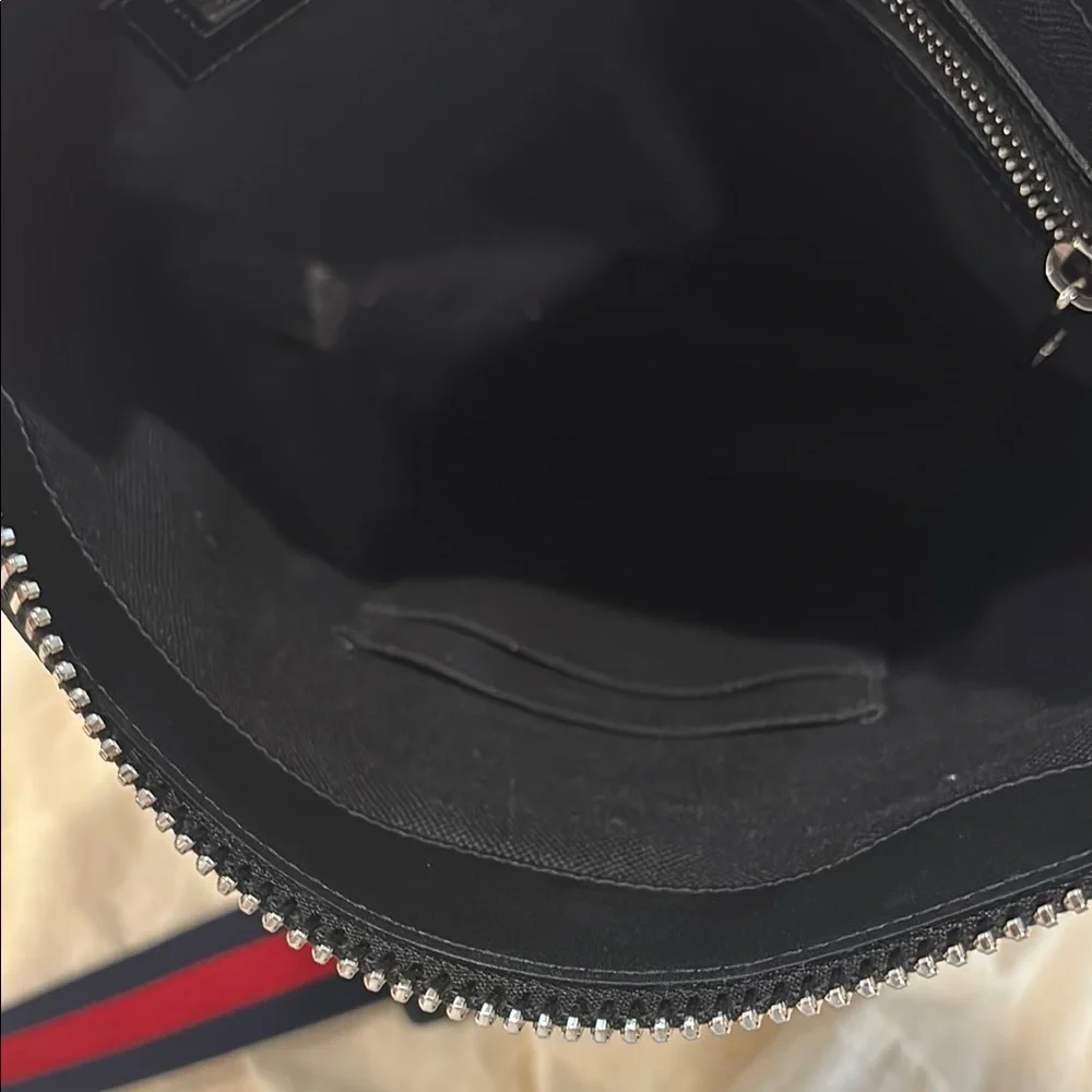 Gucci Black Messenger Bag with Monogram Canvas and Webbing Strap - Picture 5 of 16